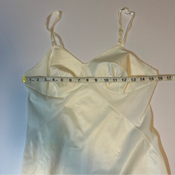 Vintage 60s Vanity Fair Full Slip Sz 34 Lingerie Lace Trim - Picture 2 of 6